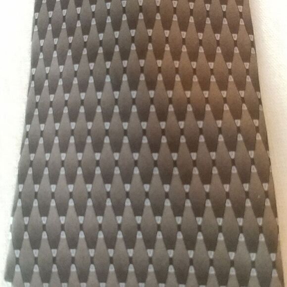 Ziggurat Tie  - Picture 2 of 5